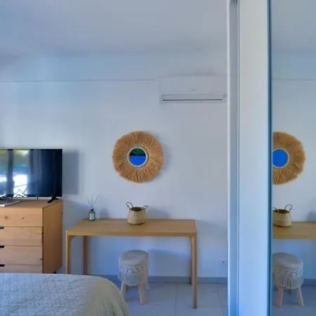 Beau 2p, Tres Equipe, Localisation Parfaite/ac Apartment *