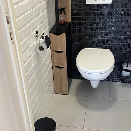 Beau 2p, Tres Equipe, Localisation Parfaite/ac Apartment
